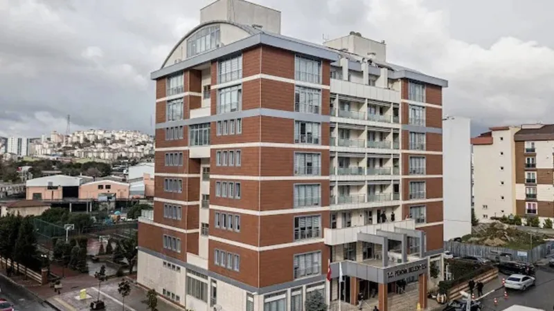 AKP’li Pendik Belediye Başkanı Cin, belediye binasını satıyor