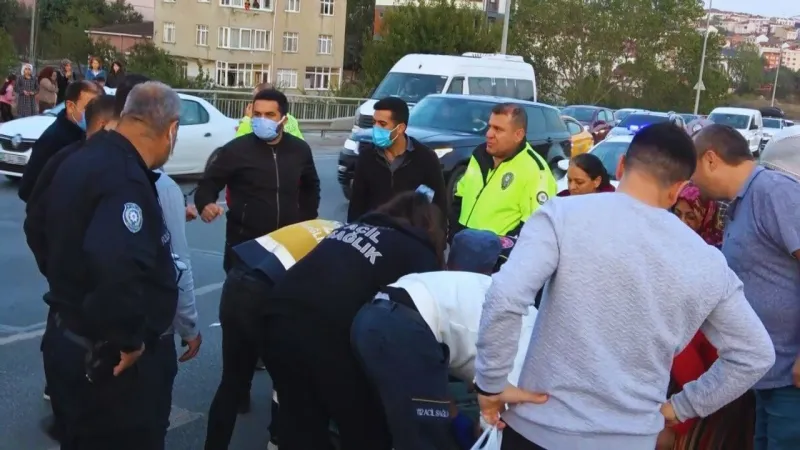 Arnavutköy'de Yolun Karşısına Geçmeye Çalışan Çocuklara Otomobil Çarptı
