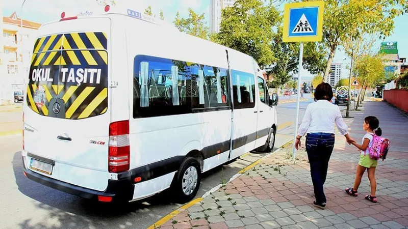 Servis Ücreti Şoku! Avukat Güllü'den Velilere Müjde!