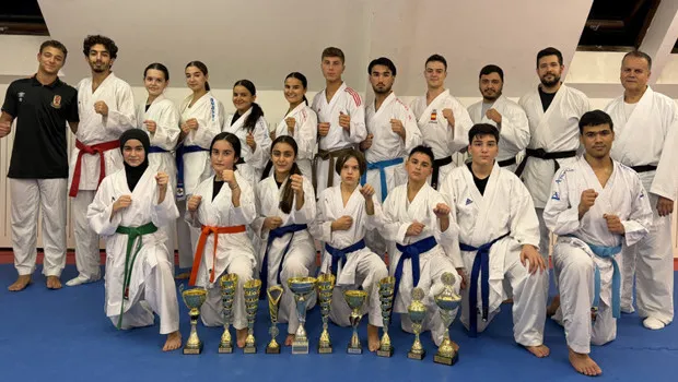 Banzai Kupası'nda Türk Rüzgarı! 10 Altın Madalya ile Şampiyonluk