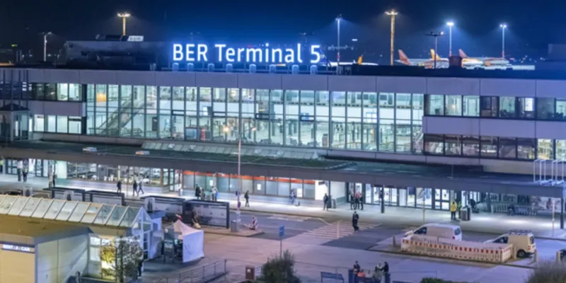 Berlin'de İHA Paniği! Uçuşlar Neden Durdu? Şok Detaylar!