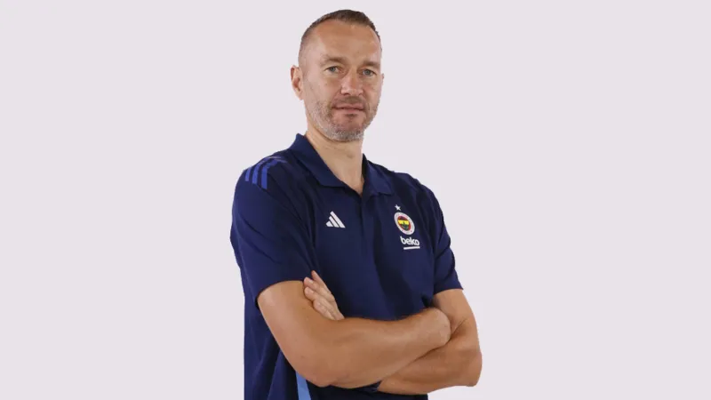 Fenerbahçe Beko'nun Antrenörü Tomas Masiulis'ten çıplak paylaşım