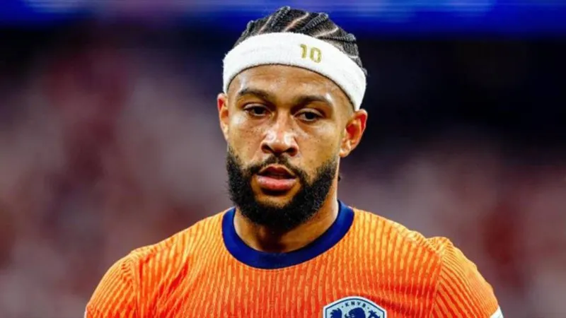 Fenerbahçe'den Bomba Transfer: Memphis Depay Geliyor Mu?