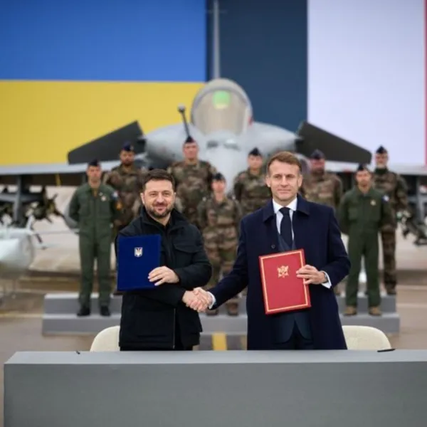Fransa, Ukrayna'ya 100 Rafele uçağı satıyor