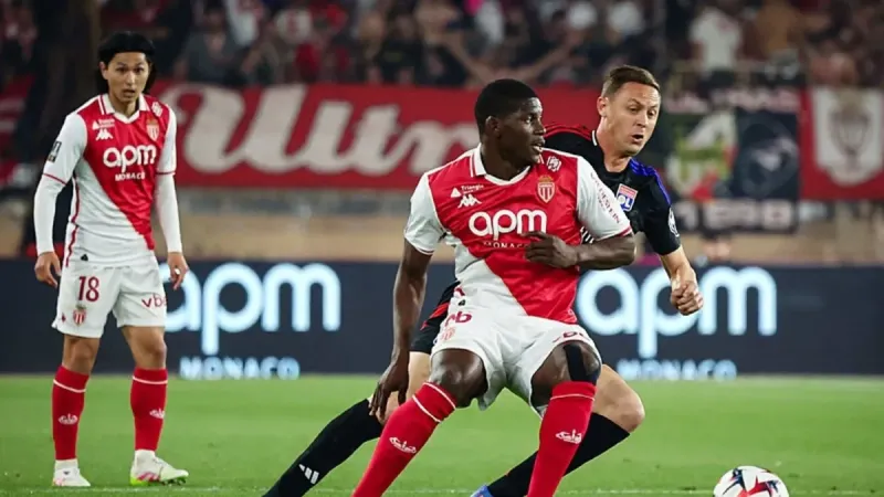 LGBT'ye Direnen Futbolculara Şok Ceza! Fransa'da Neler Oluyor?