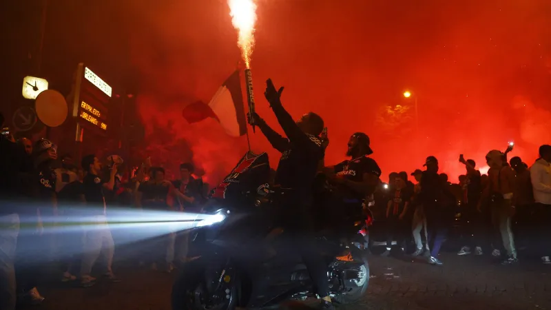 PSG Zaferi: Bakan'dan Kutlama Yapanlara Şok "Barbar" İfadesi!
