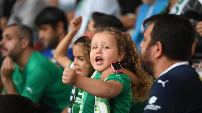 İlk Maç Heyecanı! Bursaspor Çocukları Coşturdu