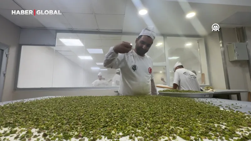 Gaziantepli baklavacılarda bayram telaşı başladı