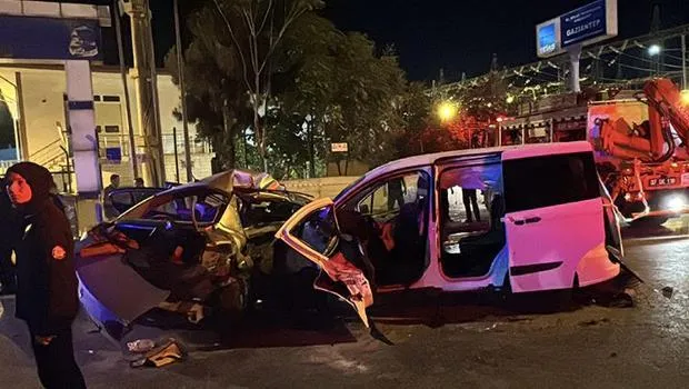 Gaziantep'te Feci Kaza: 3 Can Kaybı, 5 Yaralı! Şok Detaylar