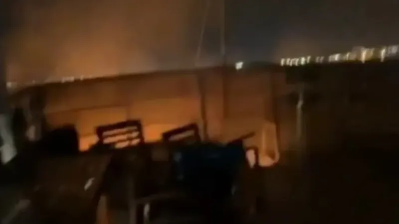 Gazze'ye Yardım Gemisine Dron Saldırısı! Yangın Alarmı