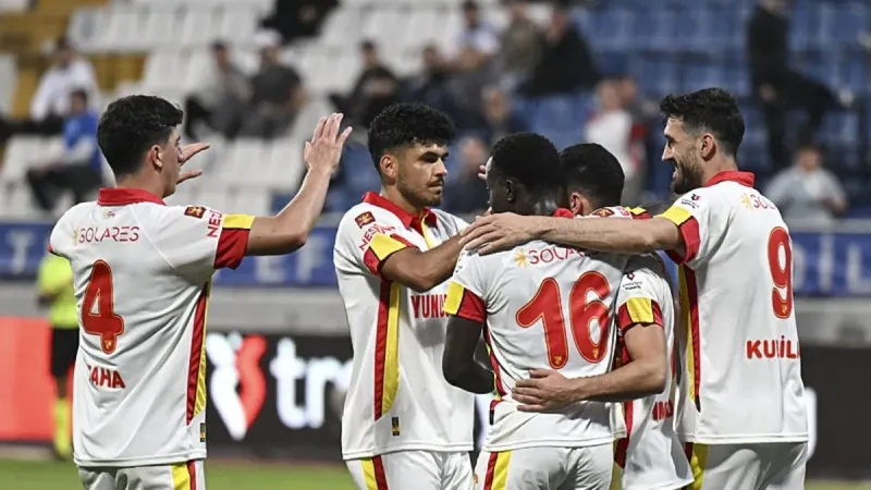 Göztepe İstanbul'u Salladı! Kasımpaşa'yı Devirdi!