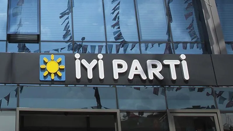 İYİ Parti'de toplu istifa depremi