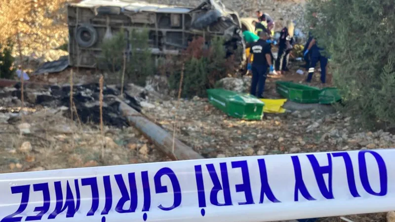 Mersin'deki işçi servisi kazasında can kaybı 6'ya yükseldi