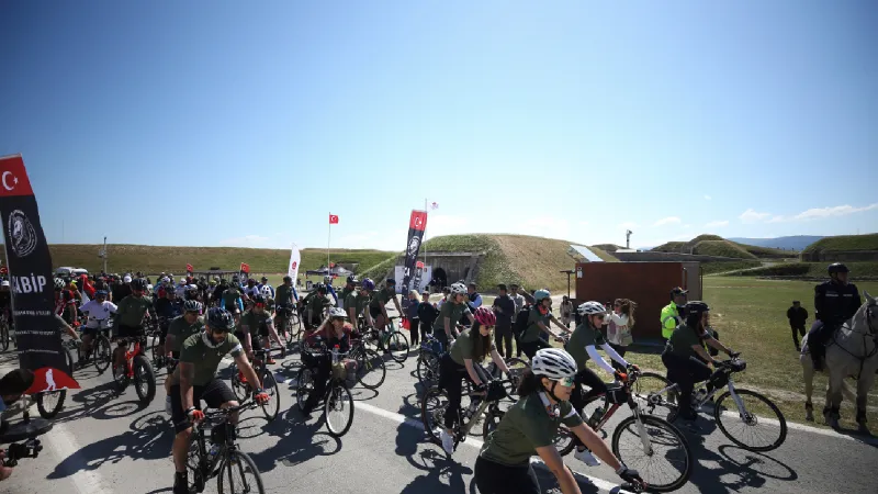 Çanakkale'de Şehitler İçin Pedal Çevirdiler! İşte O Anlar