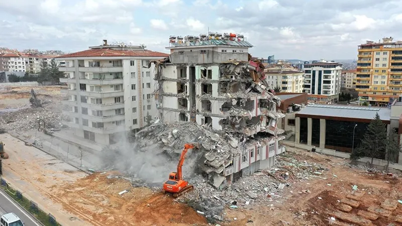 25 kişi hayatını kaybetmişti: 3 müteahhidin cezası belli oldu
