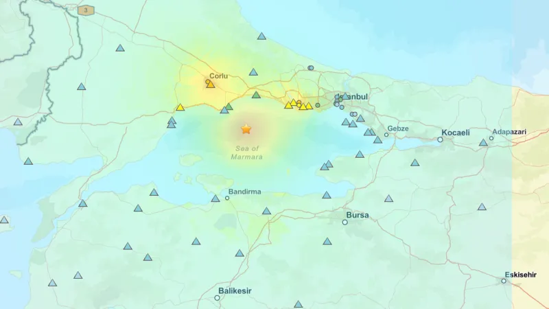 6.2'lik depremin İstanbul'da hangi ilçede ne kadar hissedildiğinin verileri paylaşıldı: Hangi ilçe ne kadar sallandı?