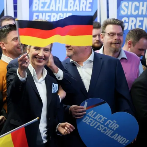 AfD'ye "kesin aşırı sağcı bir oluşum" tanımı