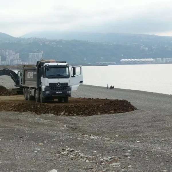 Faroz Limanı'na 21 tonluk betonlarla koruma