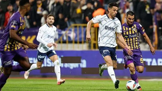 Fenerbahçe Eyüpspor Maçı: 4 Eksikle Sahada! Şampiyonluk Tehlikede mi?