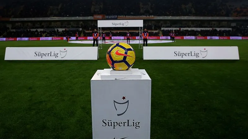 Galatasaray Şampiyon Mu? Süper Lig'de Kritik Hafta Başlıyor!