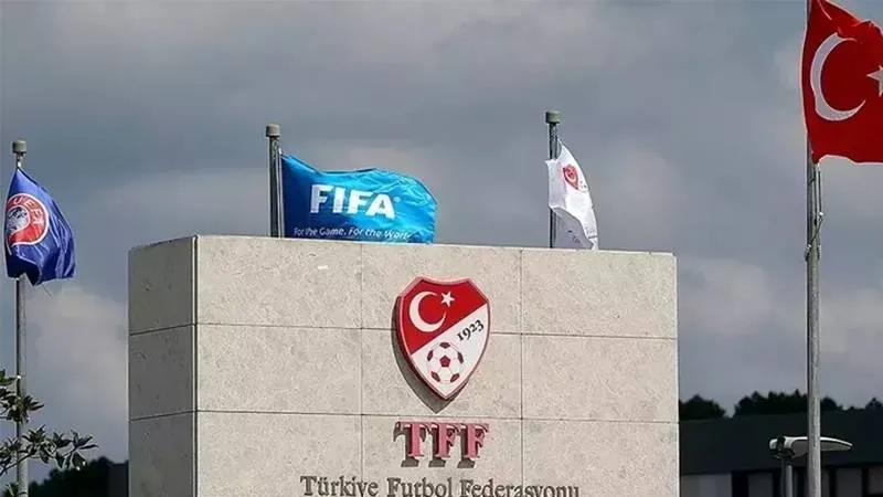 Galatasaray ve Trabzonspor'a Şok! PFDK Kararı Ne Anlama Geliyor?