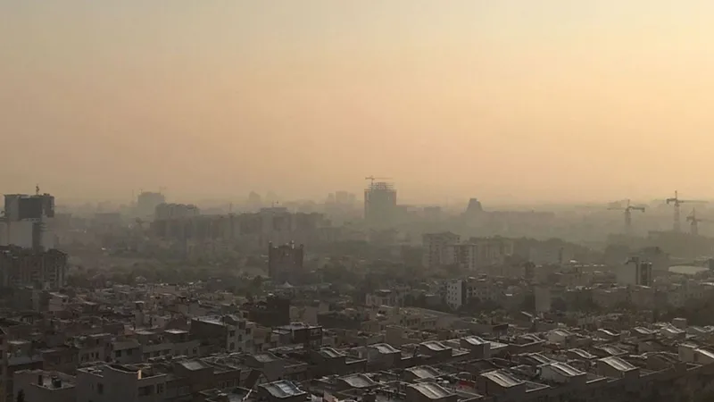İran'da Hava Kirliliği Faciası: 50 Bin Çocuk Ölüyor!