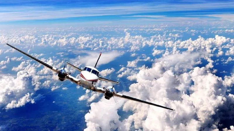 Uçakta Dehşet Anları! Kaptan Tuvalette, Pilot Baygın, Uçak Kontrolden Çıktı!