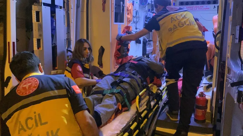 Karaman'da Kurye Kazası! Motosikletli Feci Şekilde Yaralandı