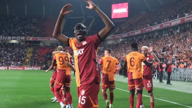 Osimhen'den Transfer Bombası! Rekor Kırdı, Tarihe Mi Geçiyor?