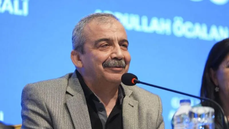 TBMM Başkanvekili ve DEM Parti İstanbul Milletvekili Sırrı Süreyya Önder kimdir?