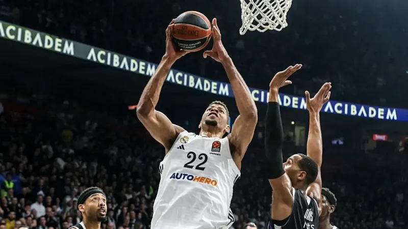 THY Avrupa Ligi'nde mart-nisan aylarının MVP'si Walter Tavares
