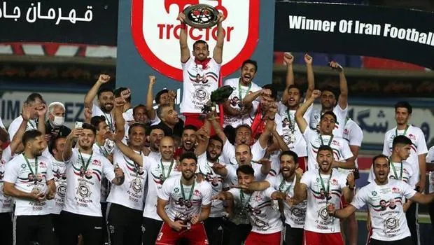 Traktör taraftarları, şampiyonluğu İstanbul'da kutladı!