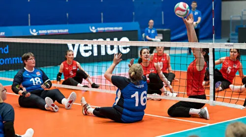 Oturarak Voleybol Kadın Milli Takımı Çekya'ya mağlup oldu