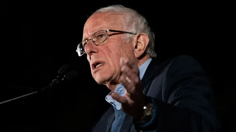 Sanders'tan, Kongre onayı olmadan ABD'nin İran'a karşı askeri eylemlerini engelleyecek yasa tasarısı