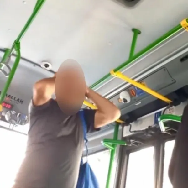 Şoför kapıları kapattı! Otobüste dehşete düşüren taciz iddiası!