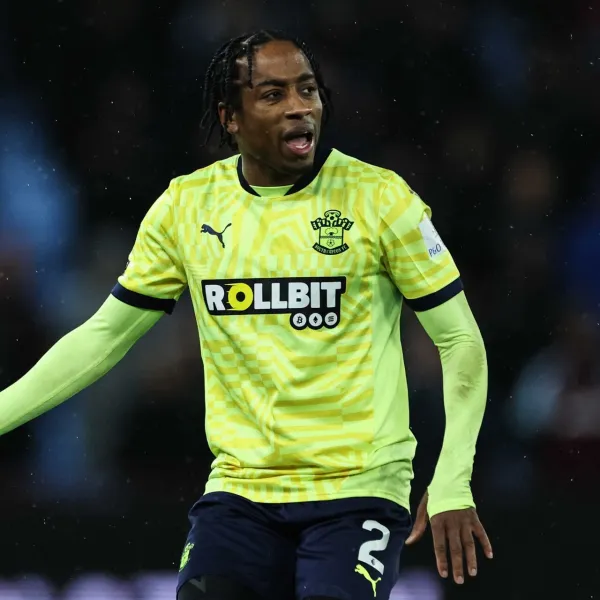 Fenerbahçe ve Beşiktaş'tan Transfer Bombası: Kyle Walker-Peters!