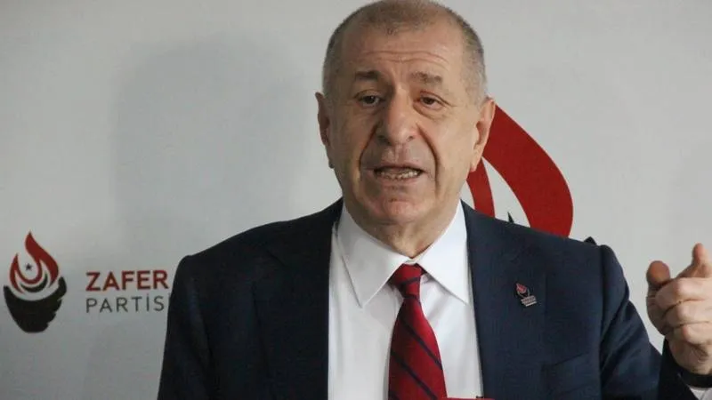 Tahliye edilen Ümit Özdağ, gençlere seslendi: Türkiye'nin zafer yürüyüşünü birlikte gerçekleştirmeye devam edeceğiz
