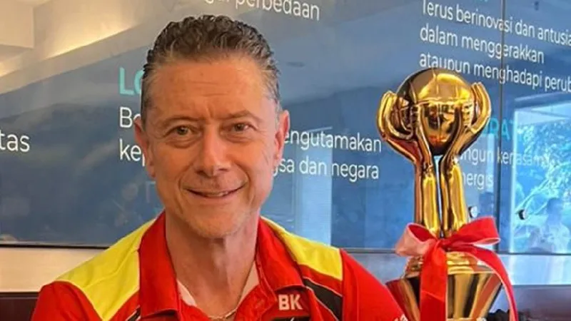 Türk Antrenör Endonezya'yı Salladı! Voleybolda Şampiyonluk Coşkusu