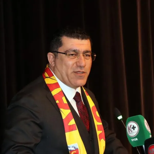 "Yerli ve yabancı birçok futbolcu ile görüşüyoruz"